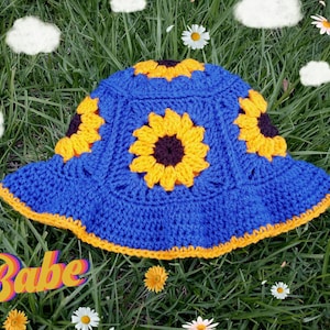 Royal Blue Sunflower Bucket Hat | Crochet Sun Hat | Gardencore | Cottagecore